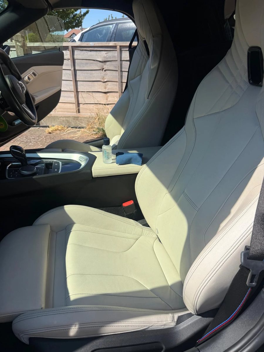 Cream BMW Z4 leather seats after cleaning and ceramic leather coating